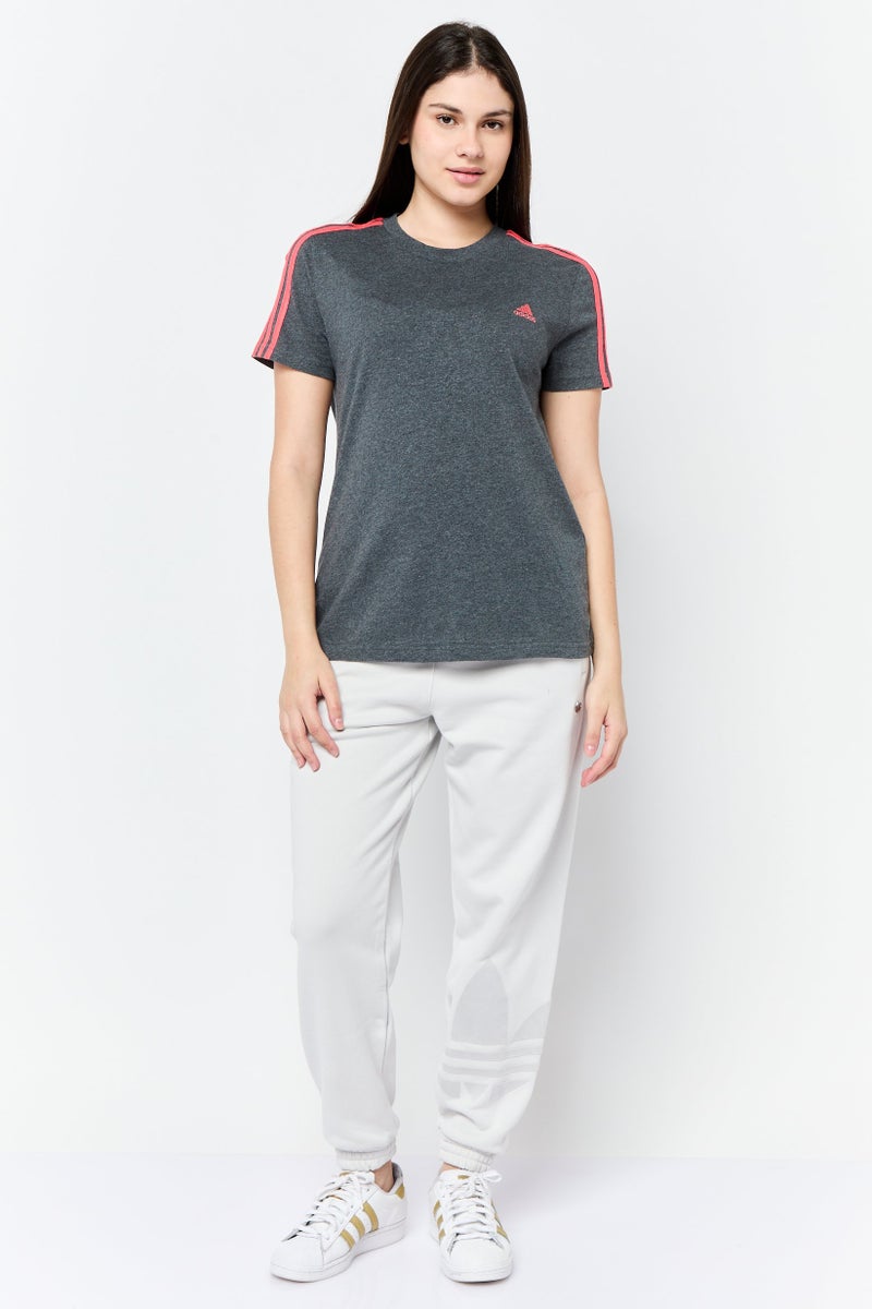 Adidas تي شيرت رياضي نسائي قصير الأكمام في الهواء الطلق، رمادي - Image 2